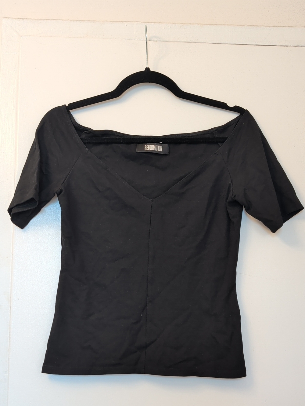 Reformation Black Off-Shoulder V-Neck Stretch Top Size S